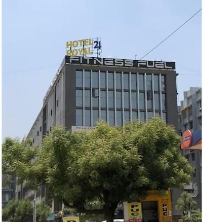 Hotel Royal 24 Ahmedabad Ngoại thất bức ảnh