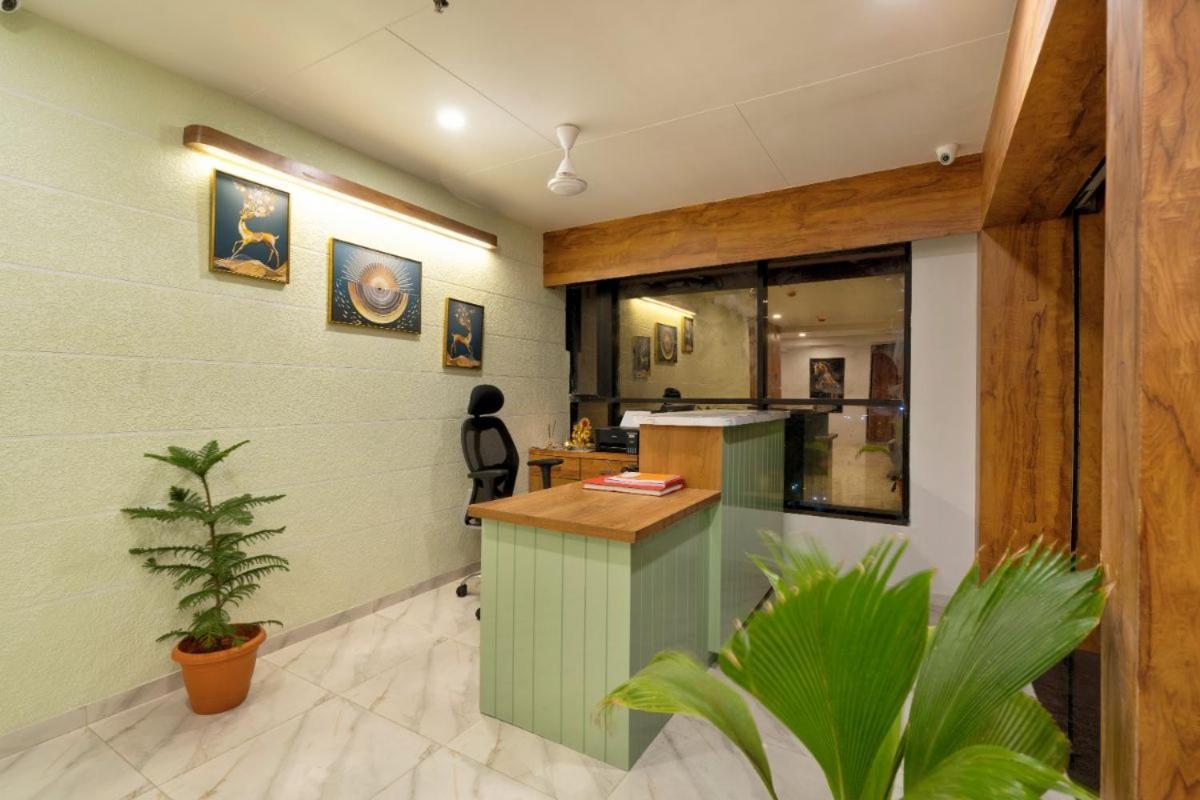 Hotel Royal 24 Ahmedabad Ngoại thất bức ảnh