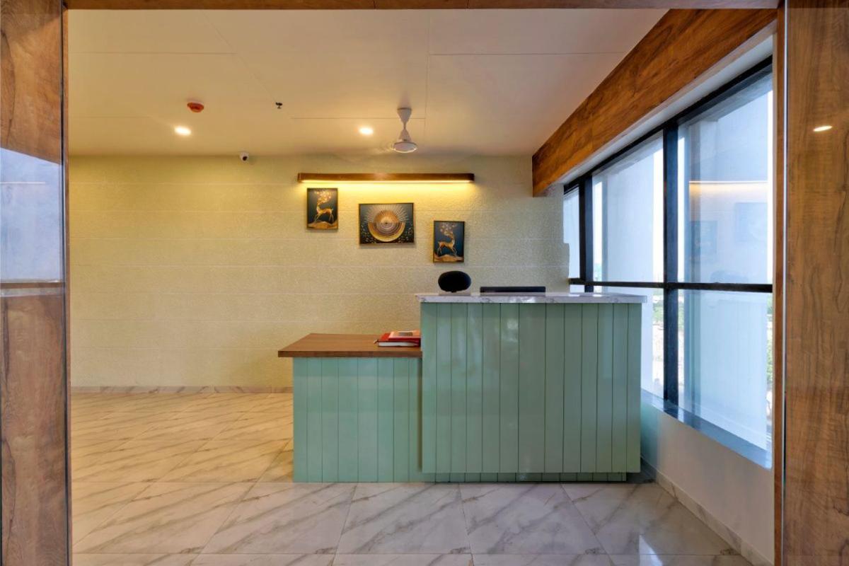 Hotel Royal 24 Ahmedabad Ngoại thất bức ảnh