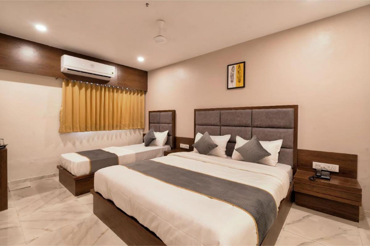 Hotel Royal 24 Ahmedabad Ngoại thất bức ảnh