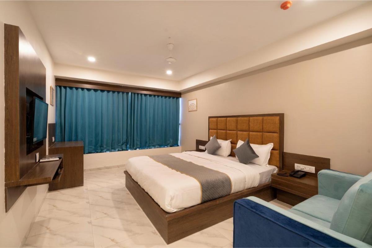 Hotel Royal 24 Ahmedabad Ngoại thất bức ảnh