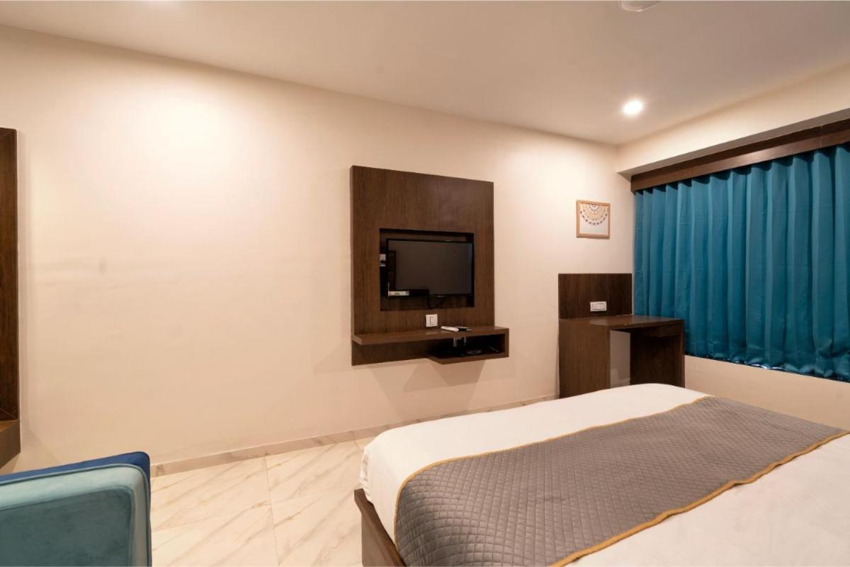 Hotel Royal 24 Ahmedabad Ngoại thất bức ảnh